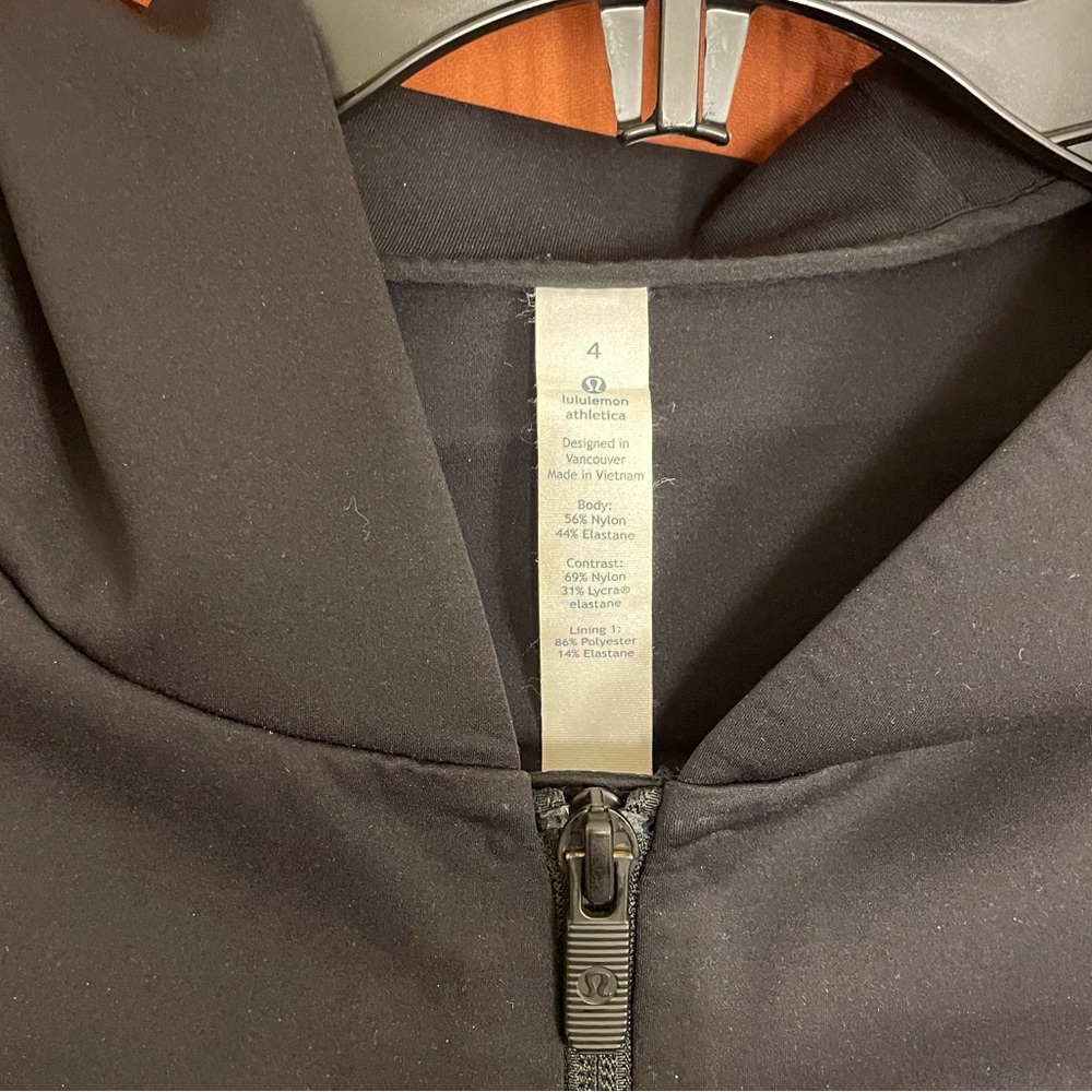 Lululemon Shaped Jacket Expression Size 4 - image 6